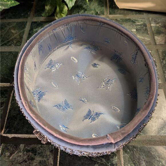 Mid Century Haute Couture Powder Blue Velvet Beaded Pillbox Hat Butterfly Lining - Picture 8 of 8